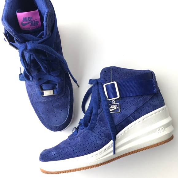 blue high top nike shoes